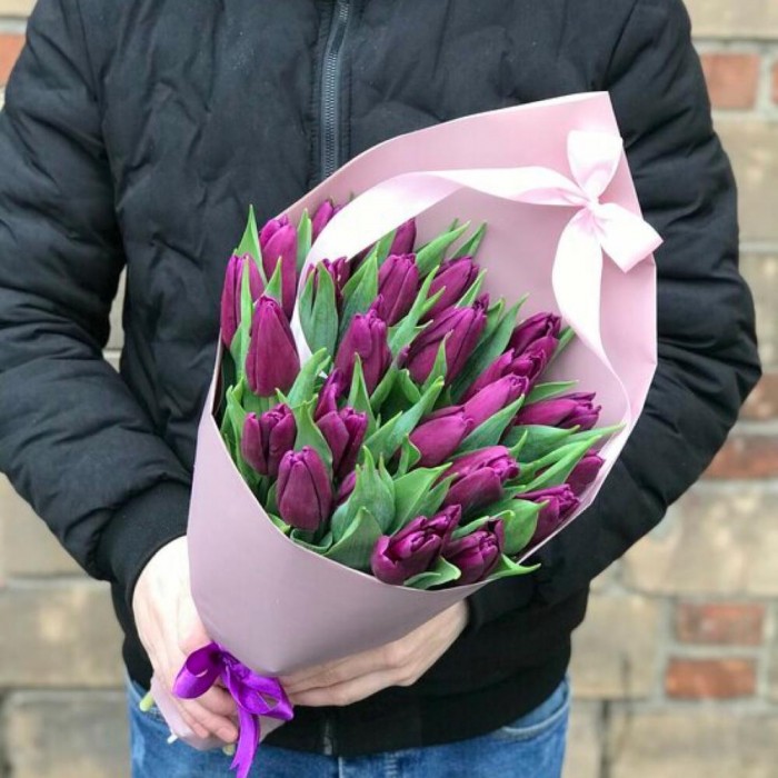 Букет «19 фиолетовых тюльпанов»