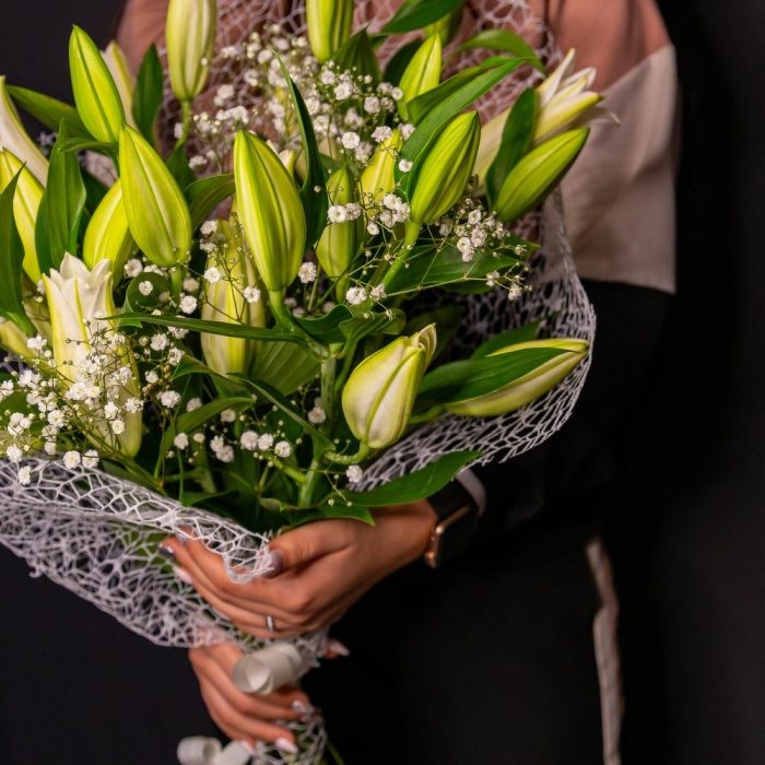 Букет из лилий и гипсофилы, фото 2