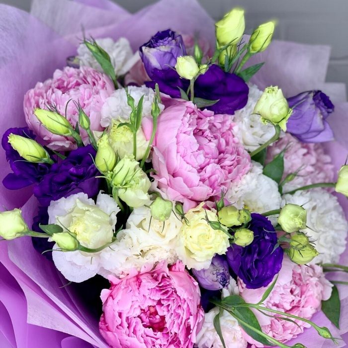 Букет из пионов и эустомы, фото 2